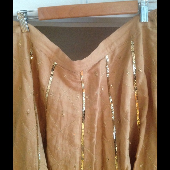 Beautiful skirt - Picture 3 of 4